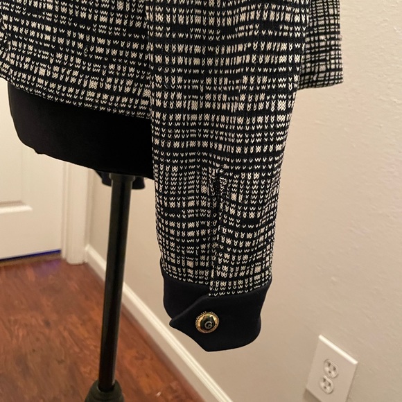 St. John Collection - Picture 5 of 9